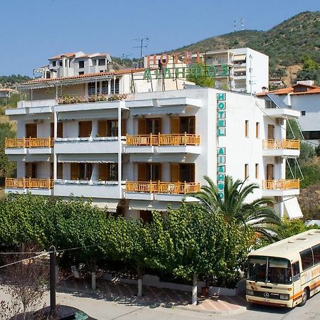 Hotel Aidipsos Lutrá Edipszú Kültér fotó