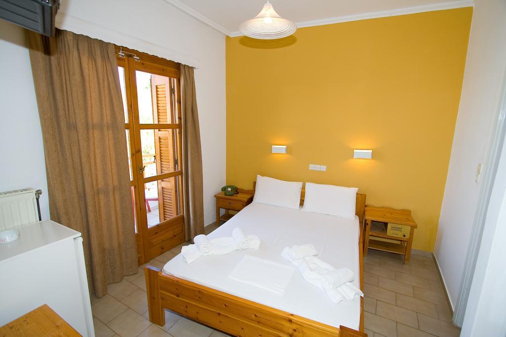 Hotel Aidipsos Lutrá Edipszú Kültér fotó